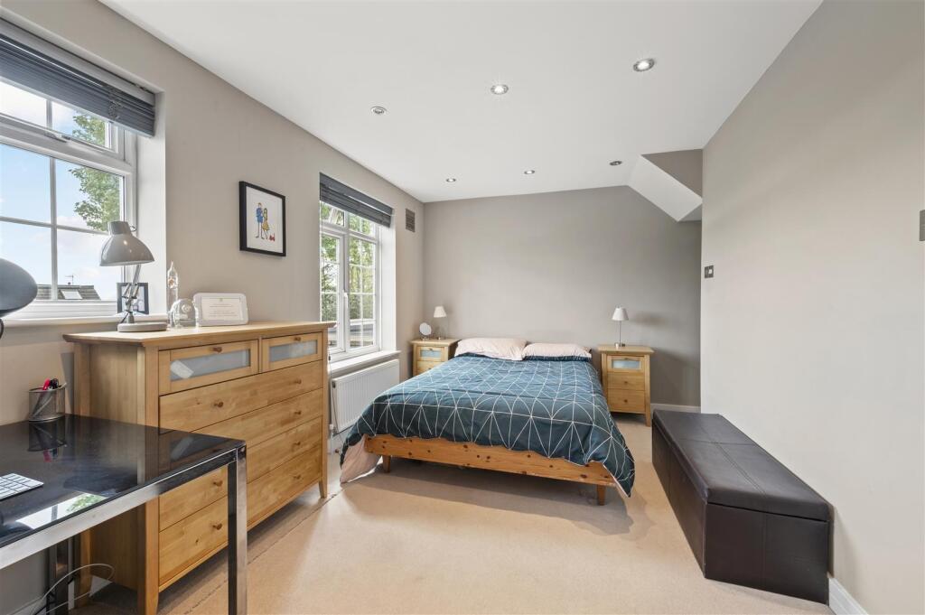 8 Cumberland Close,17.JPG