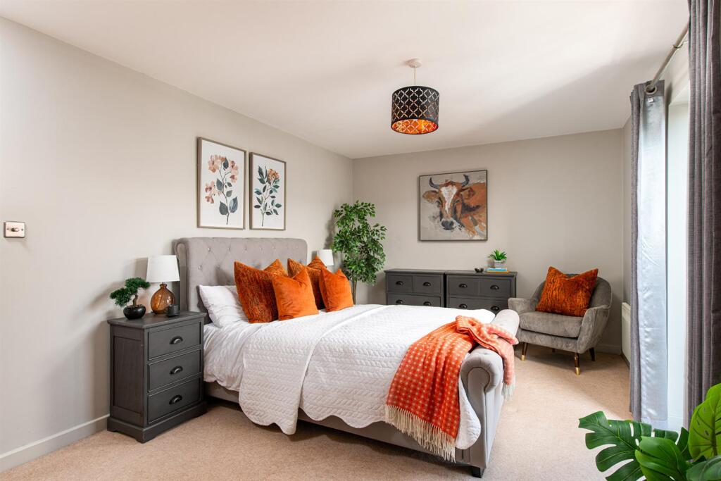 Bedroom1_2.jpg