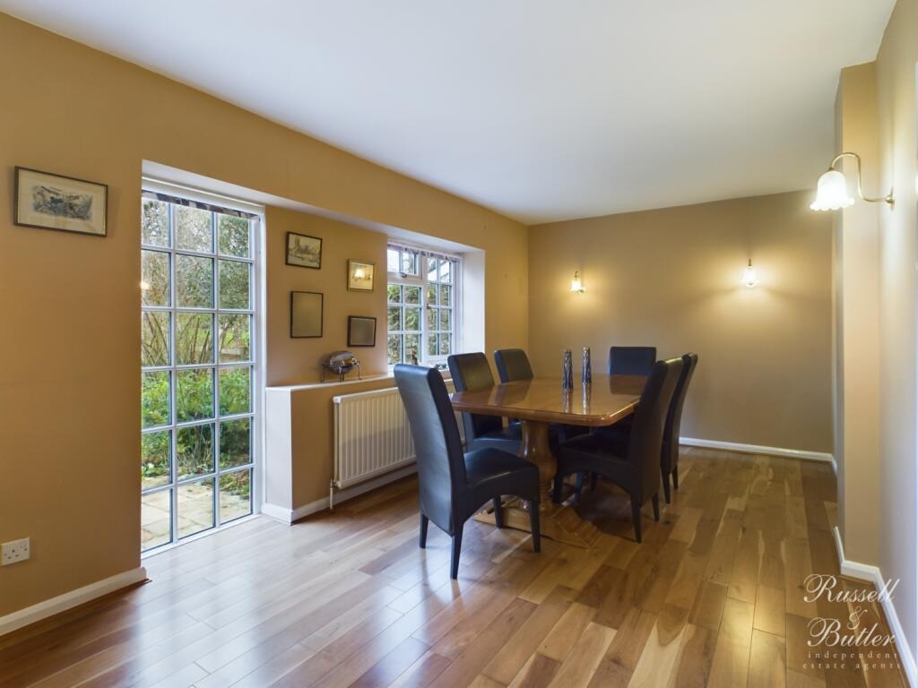 CAM02127G0-PR0228-STILL001