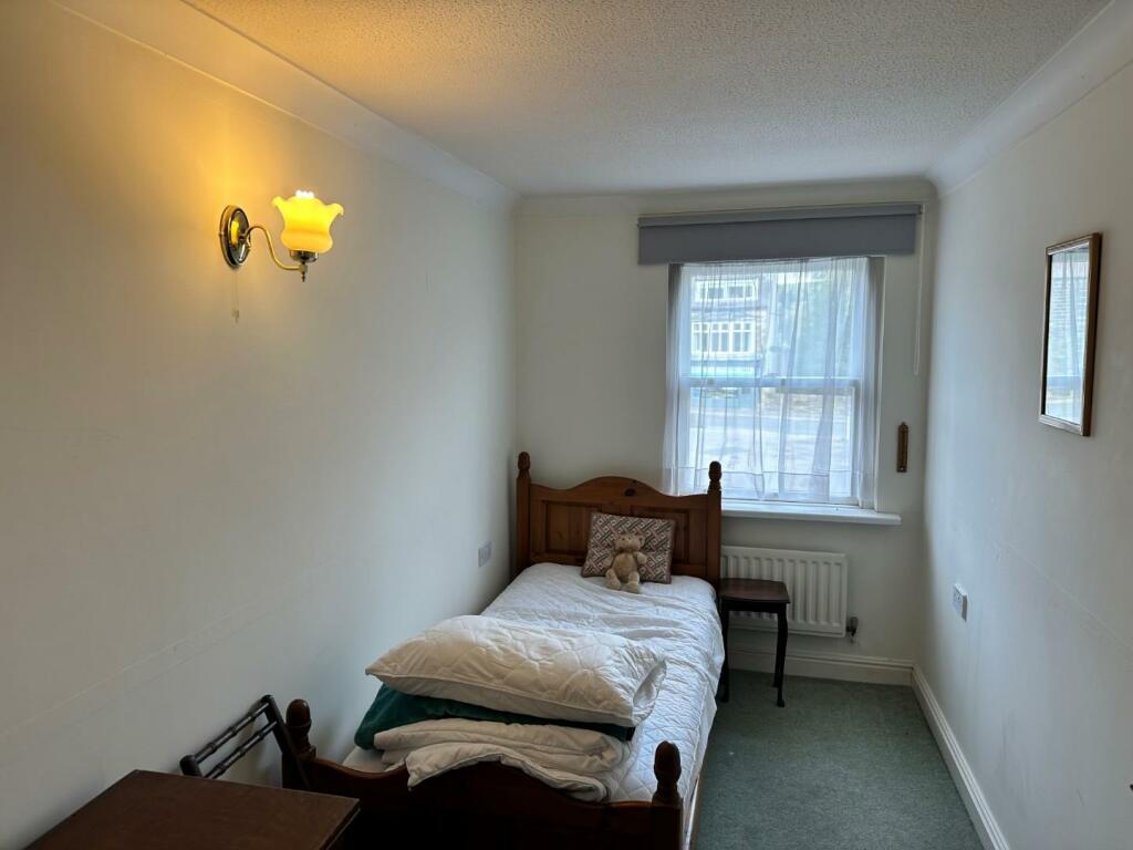 Bedroom 2.jpg