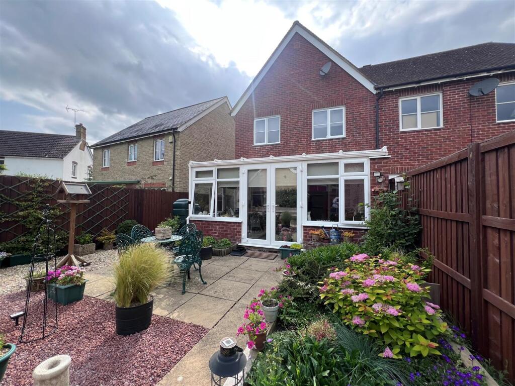 Rear garden 3.jpg