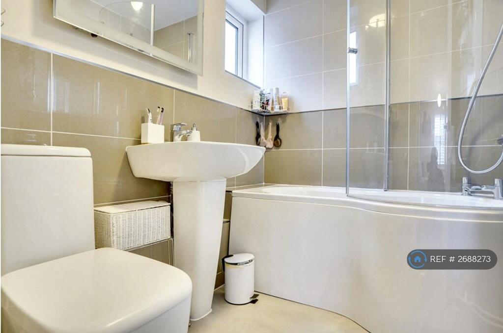 Master En-Suite