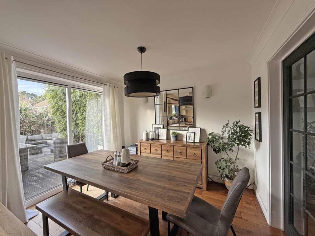 Aberdeen Avenue 100 Dining Area.jpg