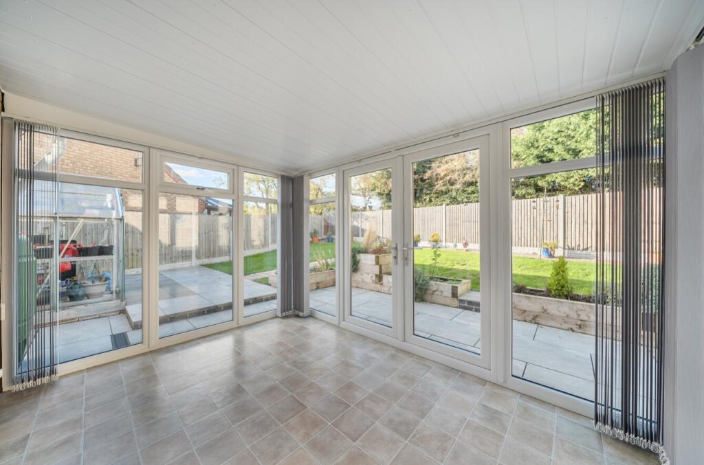 1372042-17-68f7a4c36c87b