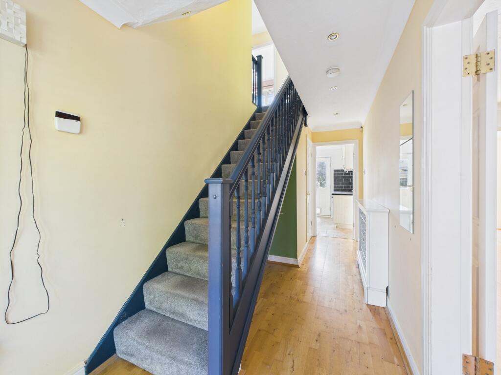 CAM04825G0-PR0026-STILL013