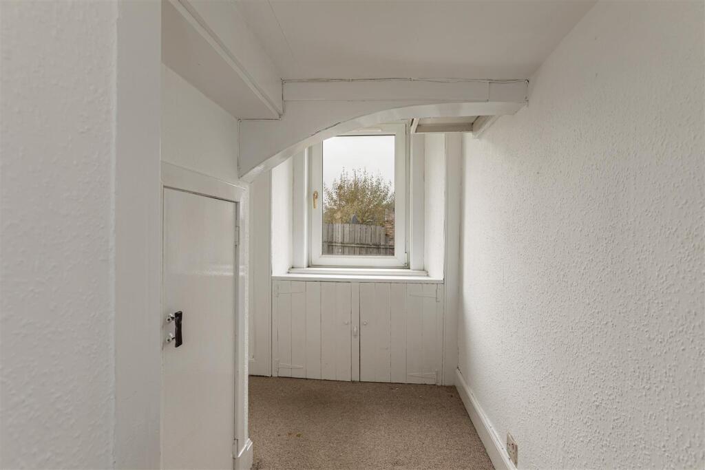 9 Millburn Place Selkirk 19.JPG