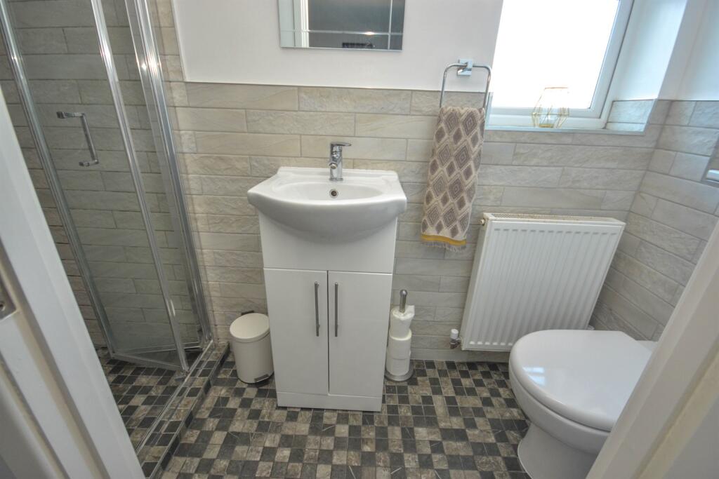 En Suite Shower Room