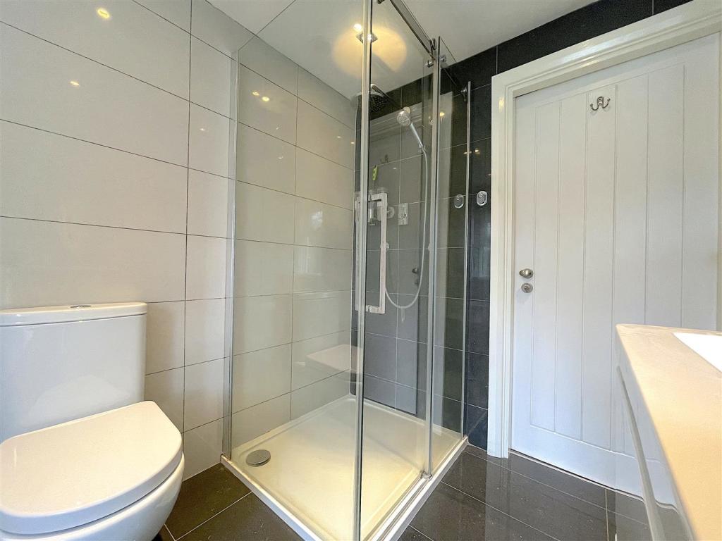 Bathroom (3).jpeg