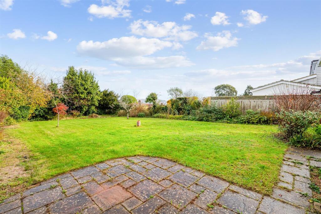 A08 - Red Tor, Seaway Lane Torquay - 251113.jpg