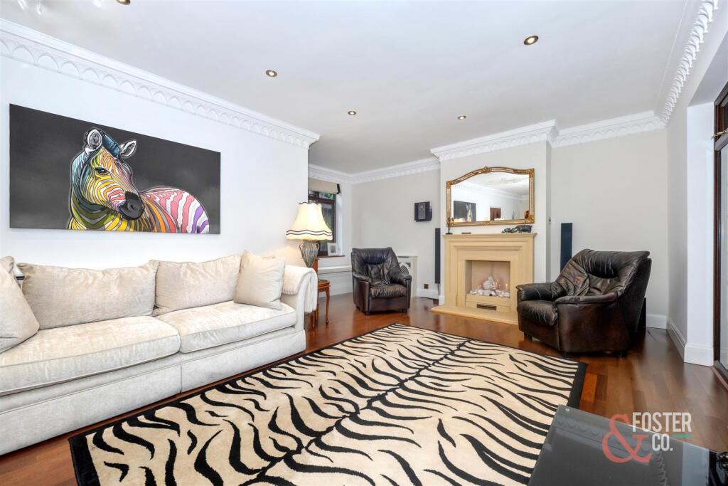 Surrenden Crescent, 58-031.JPG