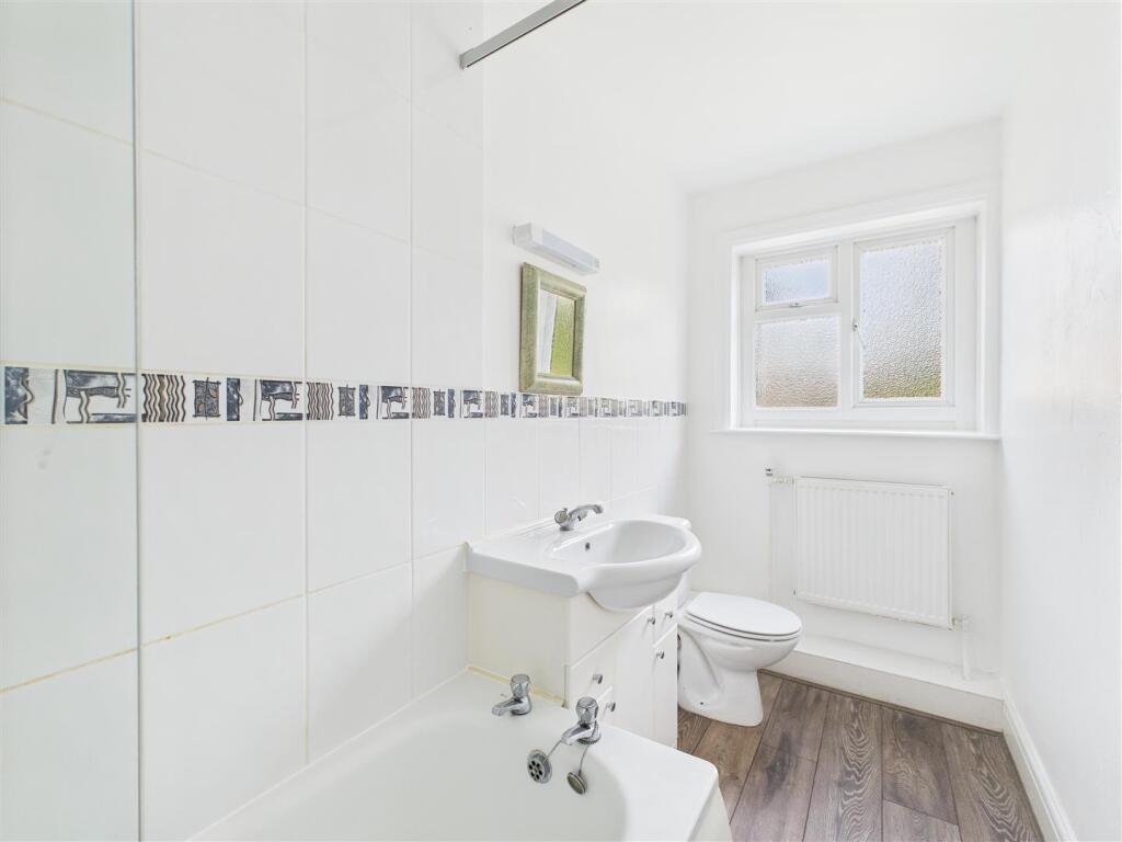 28 Crescent Mansions - 12.jpg