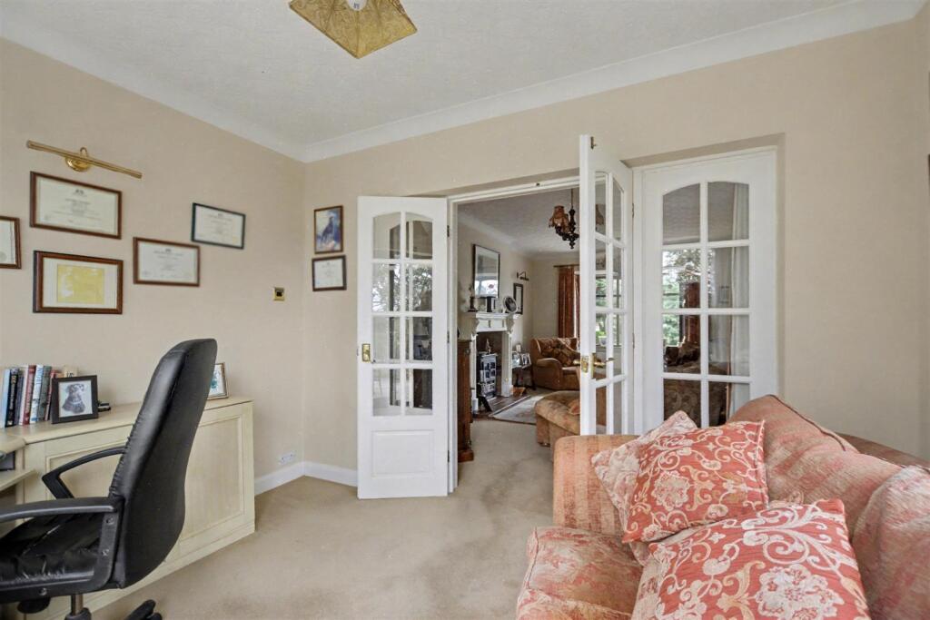 OFFICE/GARDEN ROOM