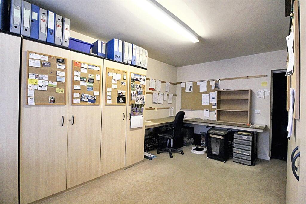 HOME OFFICE