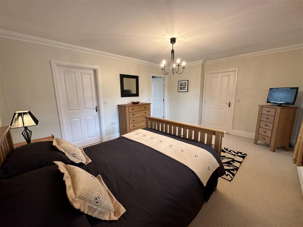 Second Bedroom Into En-Suite 225