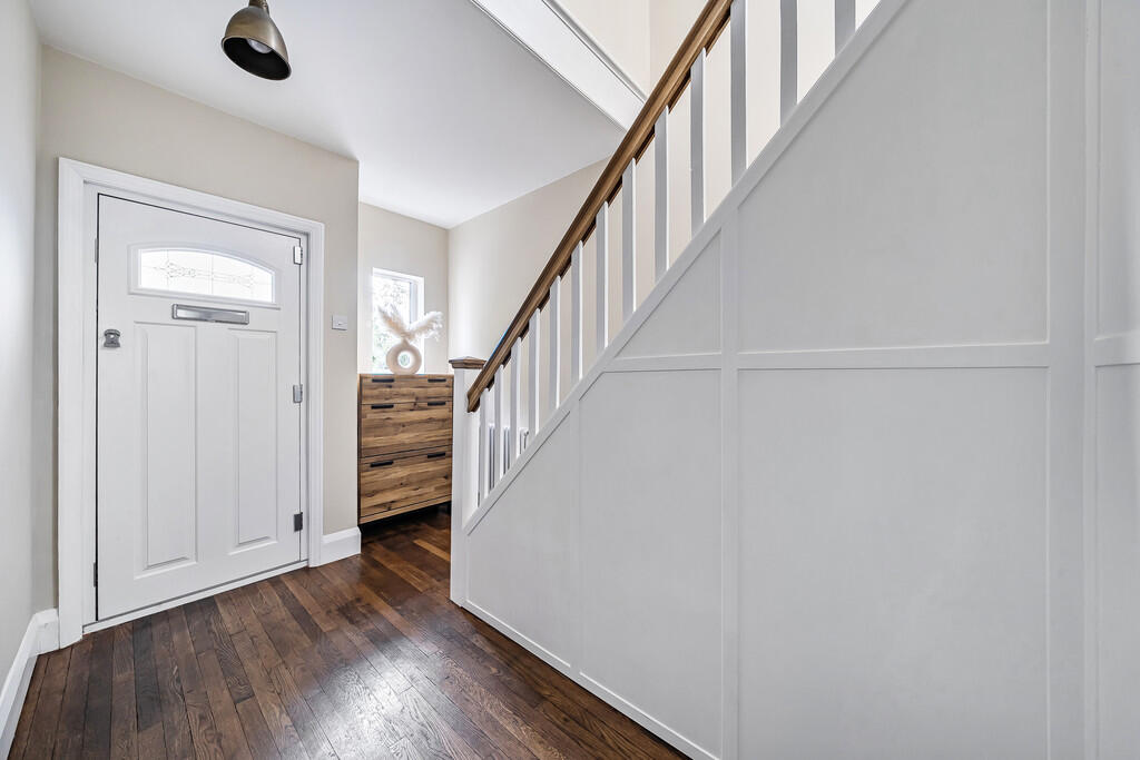 1344858-6-68a8a19...