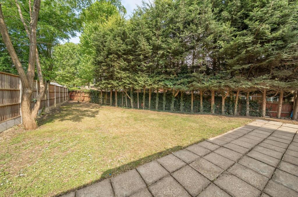 Davidson Frost-Wellings, DFW, Silverston Way, Gard