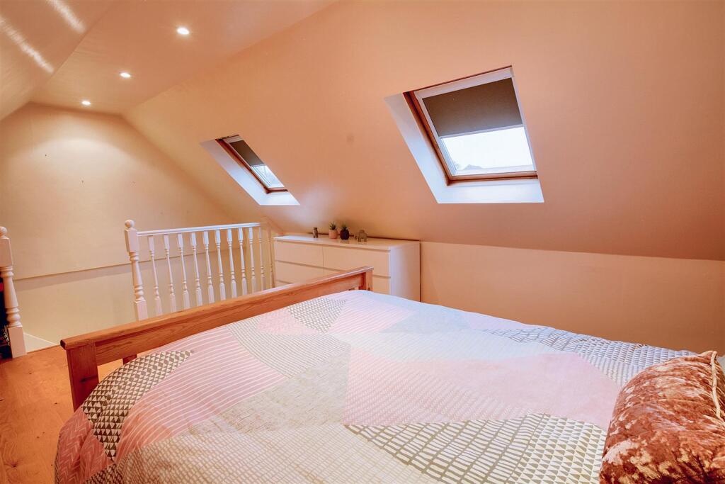 Bedroom 4_2.jpeg