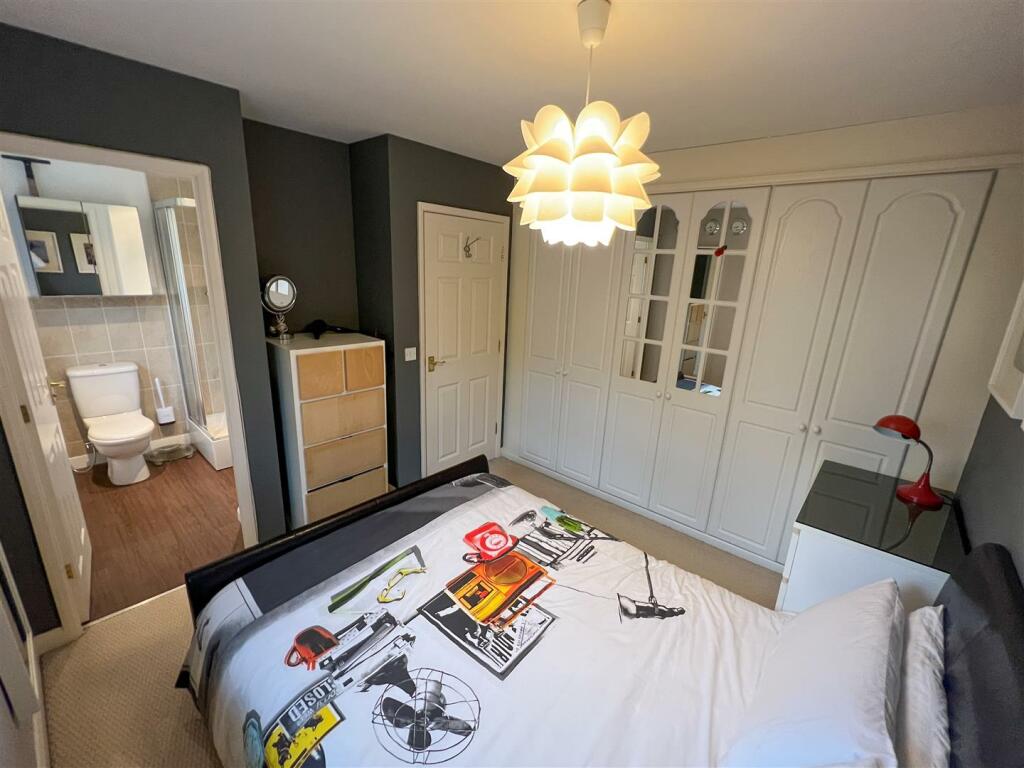 Bedroom 2B.JPG