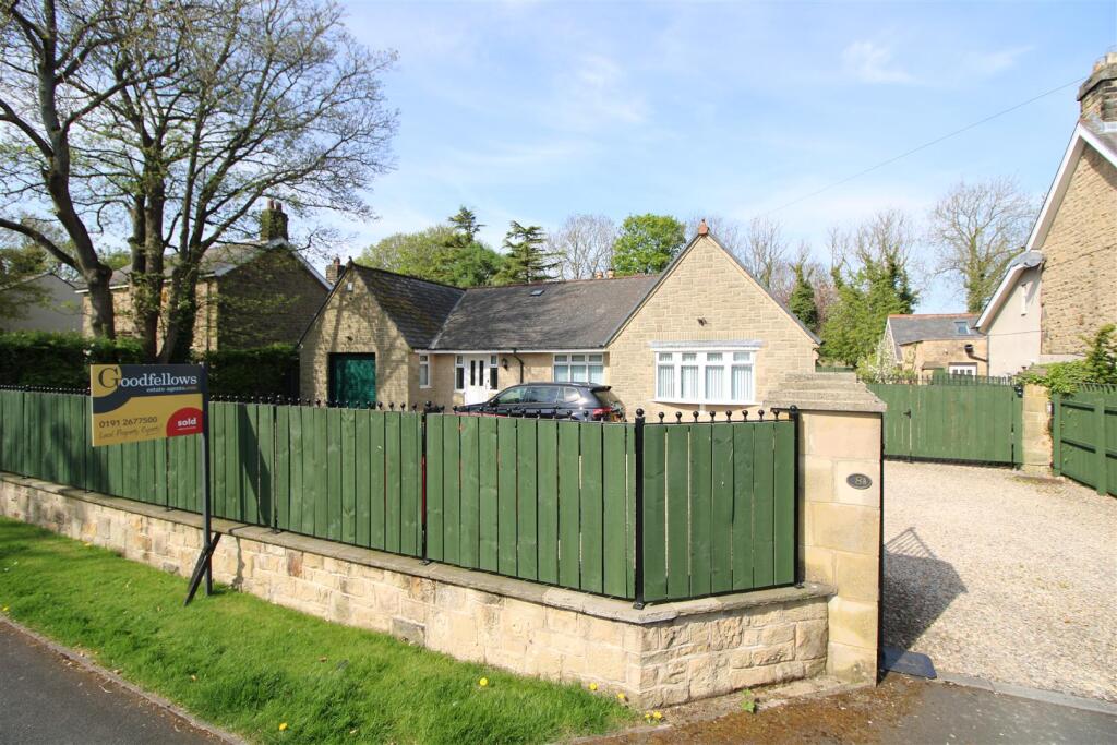 8A HIGHFIELD ROAD.JPG