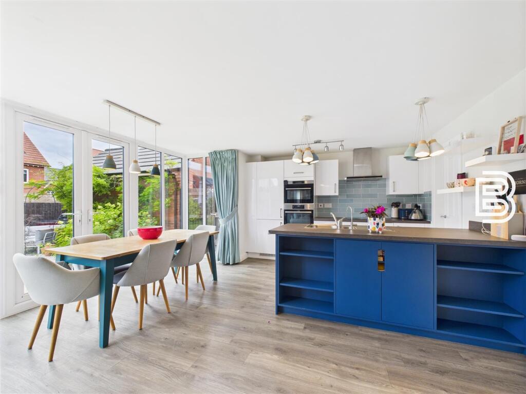 Kitchen Family Room (2).jpg