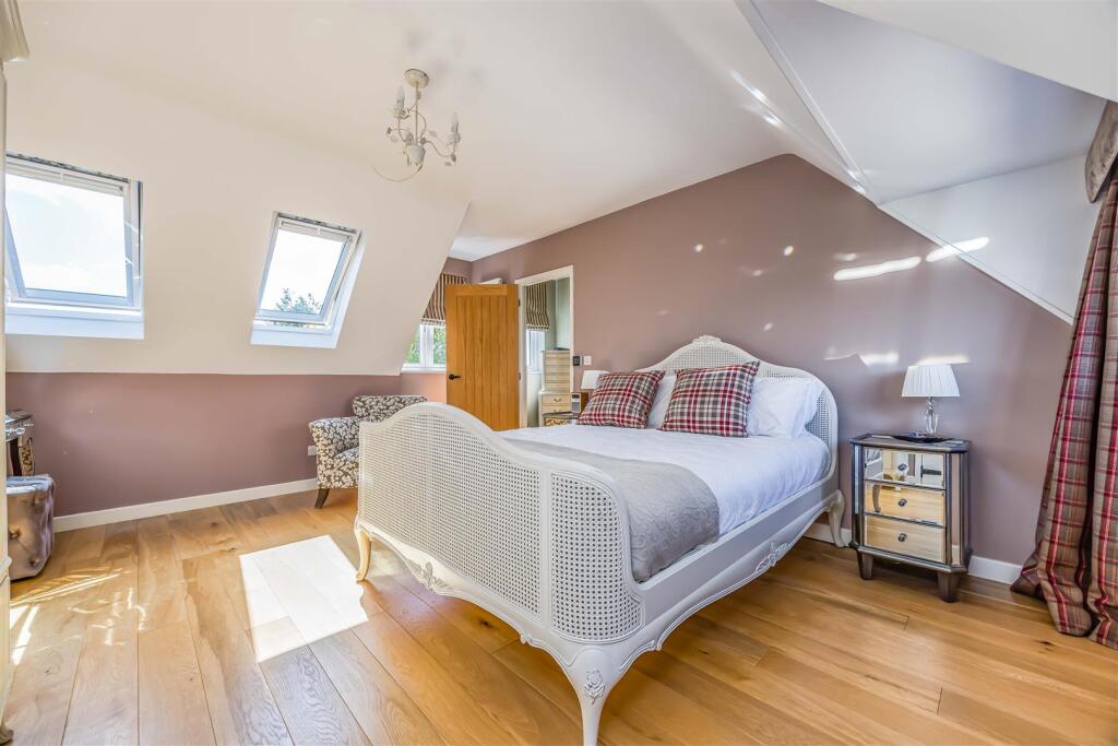 15 Sinah Lane, Hayling Island-Small-PorticoMarketi