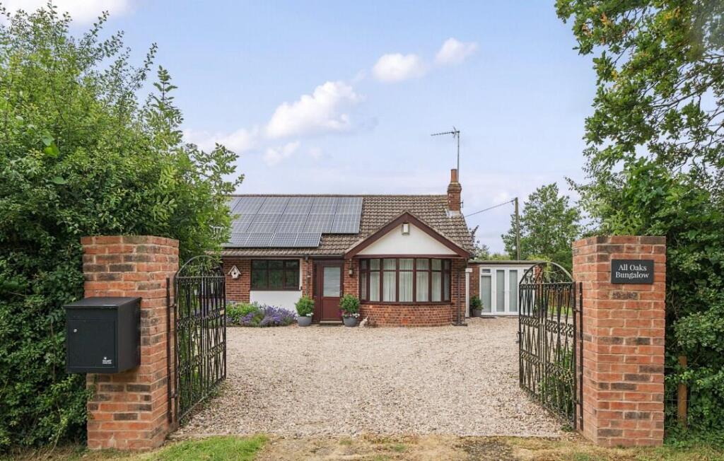 All Oaks Bungalow, Cathiron