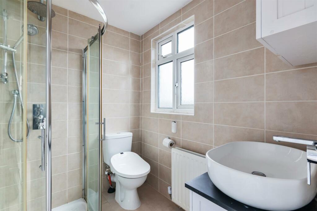 En-Suite Shhower Room