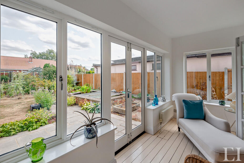 8656671-interiorW...