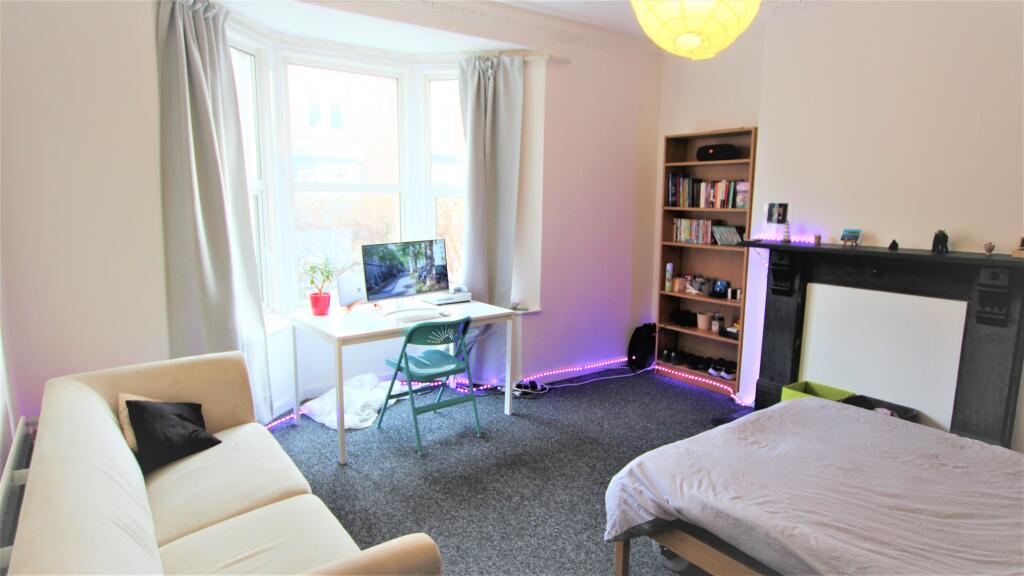 student bed 1 of 3 h