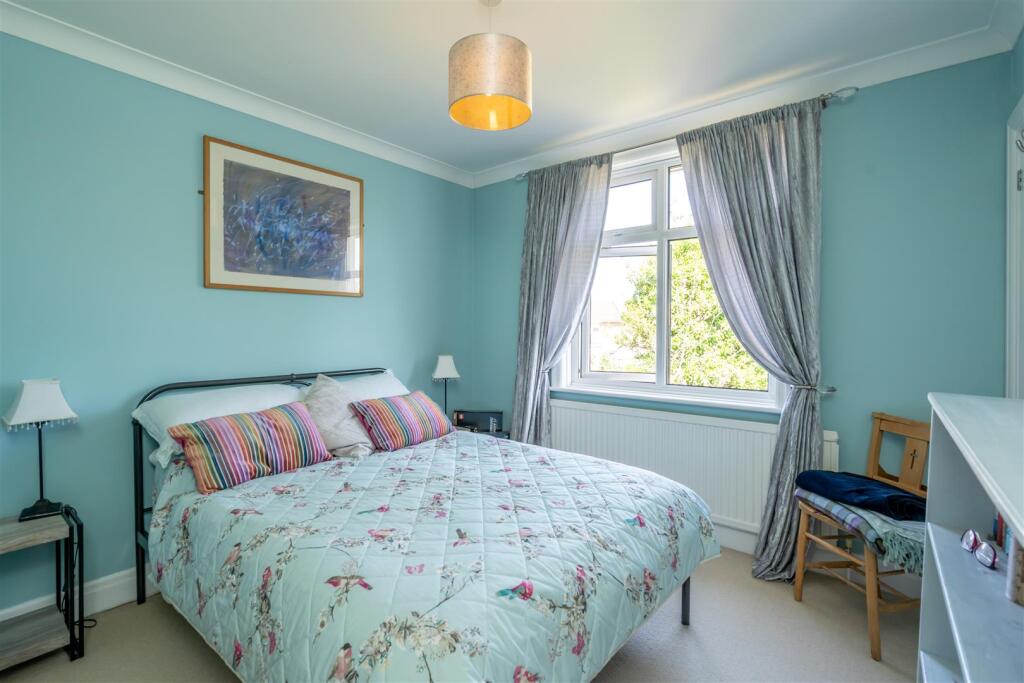 Bedroom 5.jpg