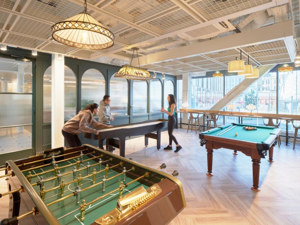 NewVictoria202309...