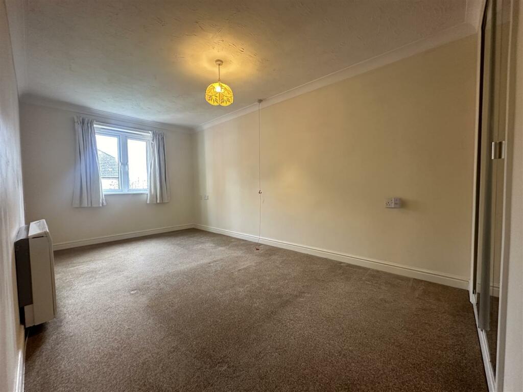flat 16 - 3.jpg