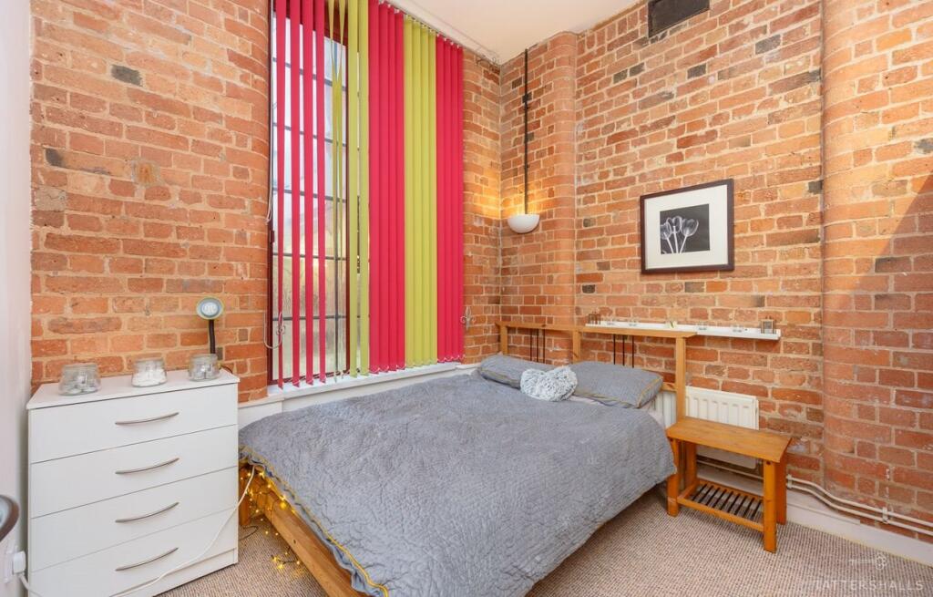 cd8137e7c2904c76e27d