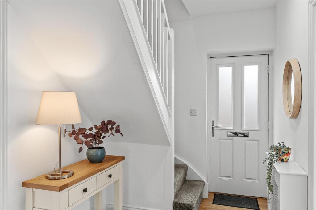 3-MeadowRiseRoad-009.jpg