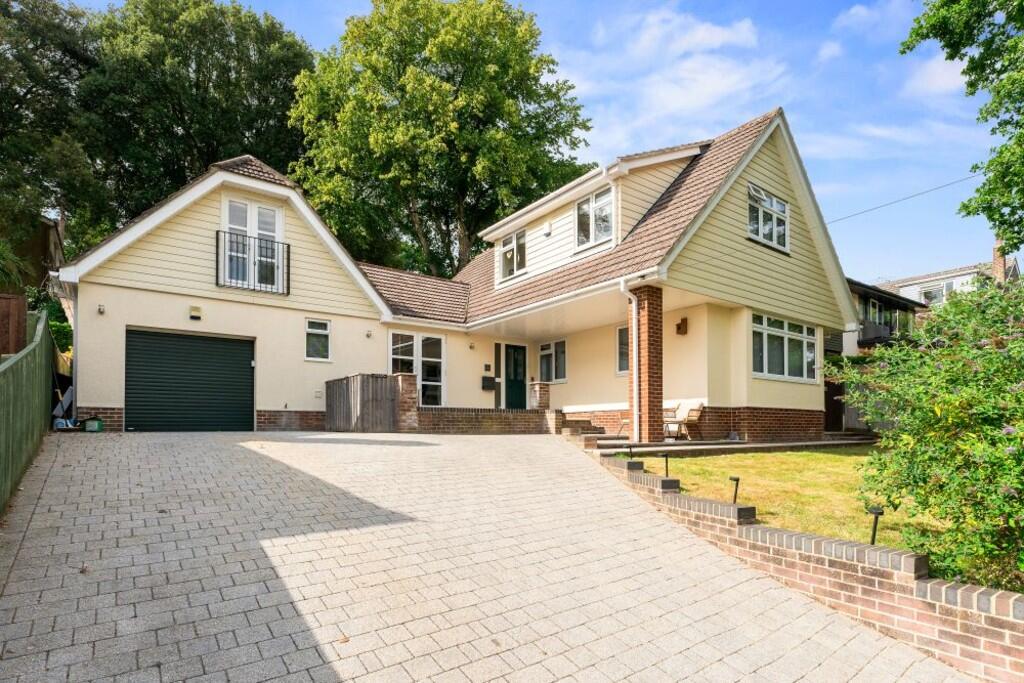 15 Barry Gardens-...