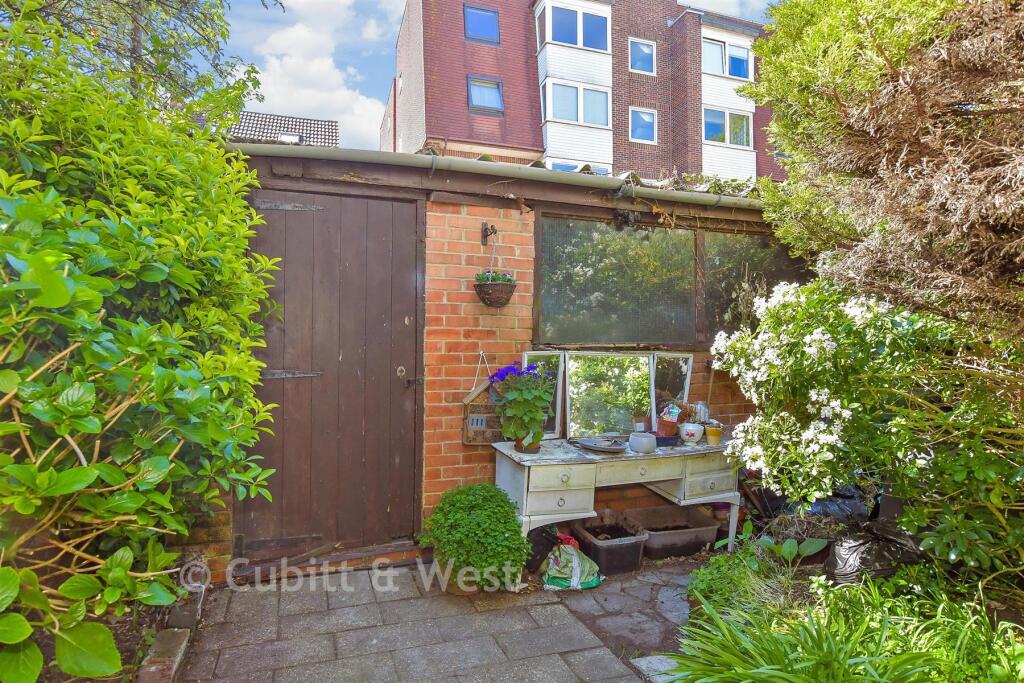 Workshop/Outbuildings
