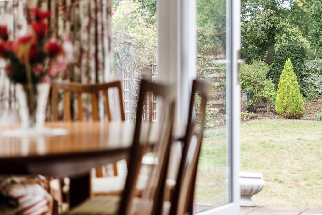 1345566-10-68b700...