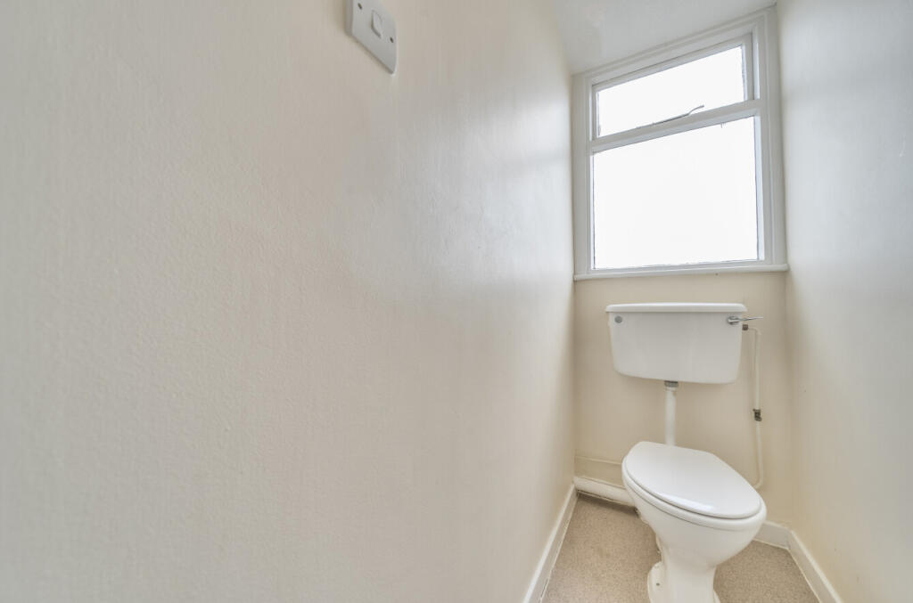 1300318-16-682f01...