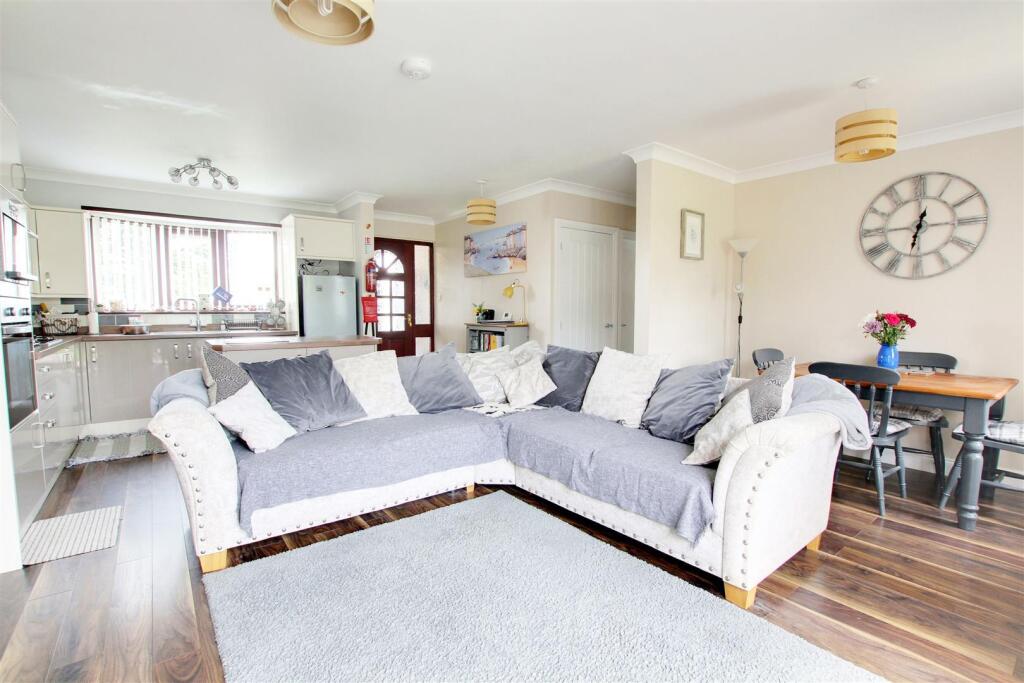 Open Plan Kitchen/ Reception/Diner