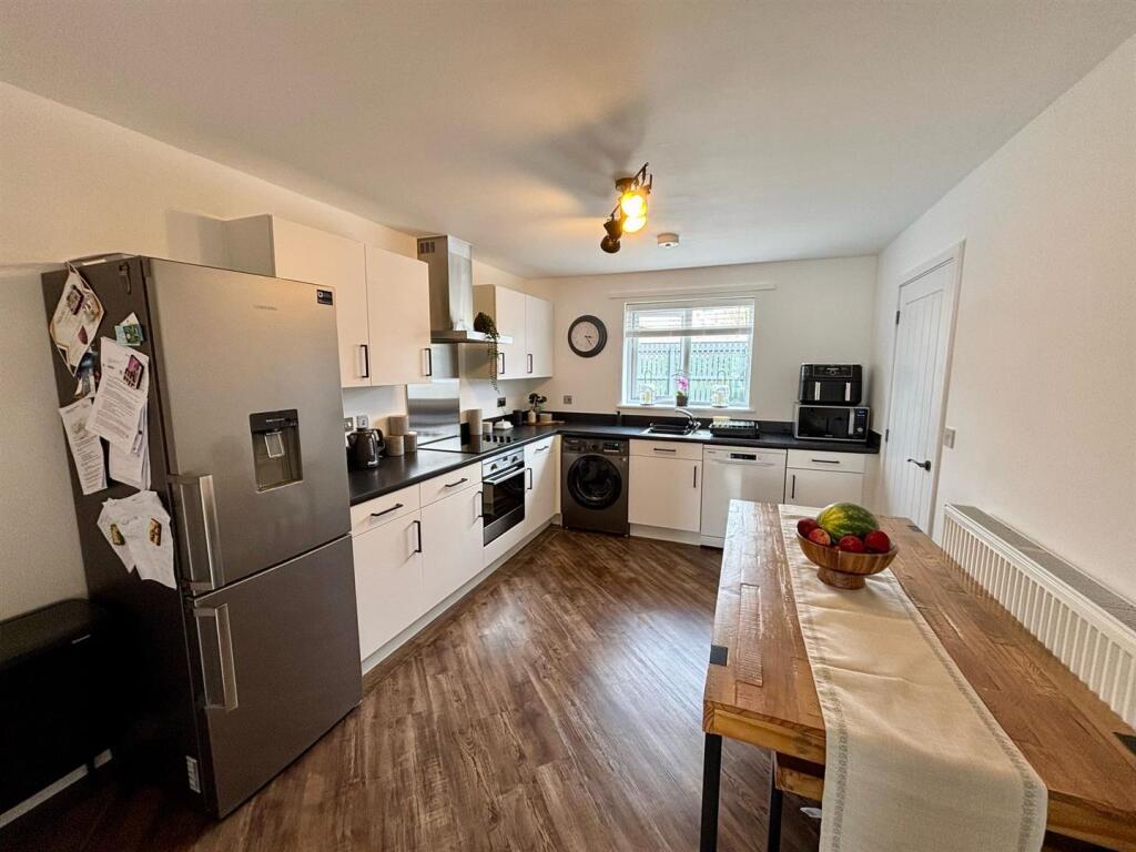 Kitchen Diner.jpg
