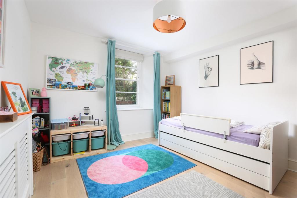 Garden Flat 19 Westfield Park 16.jpg