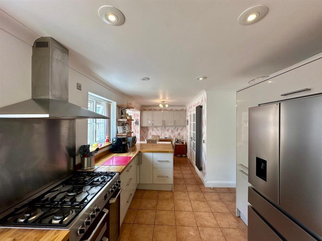 Kitchen/Dining Room