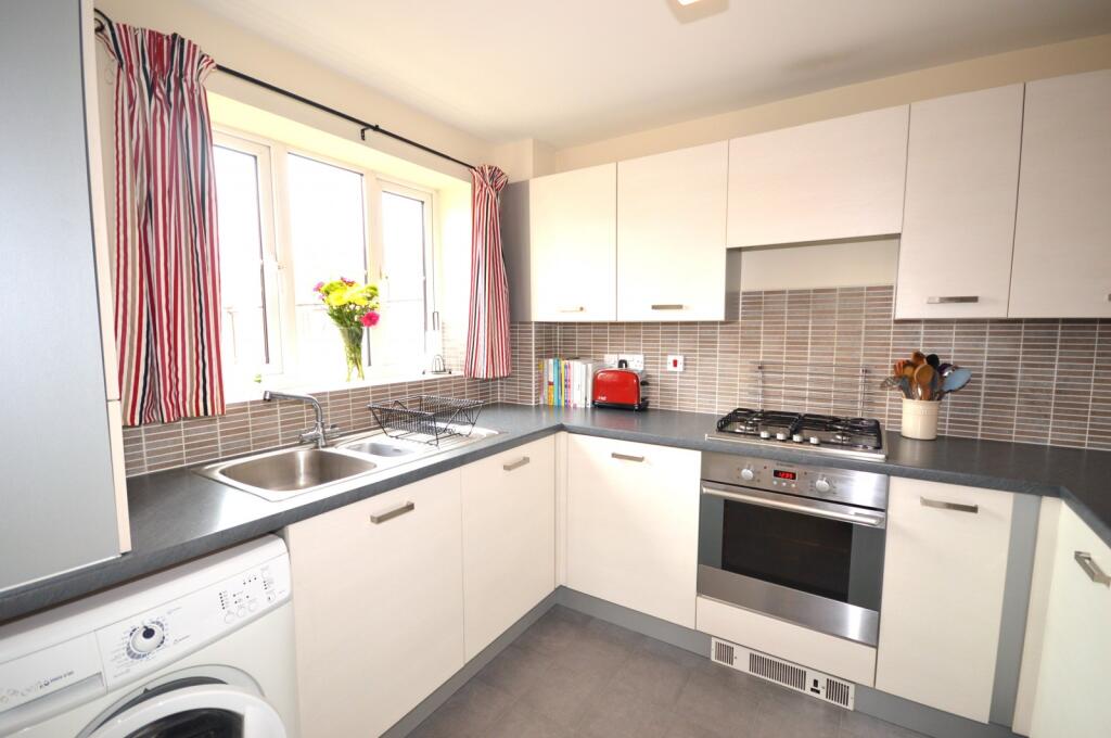 Flat to rent in Chic