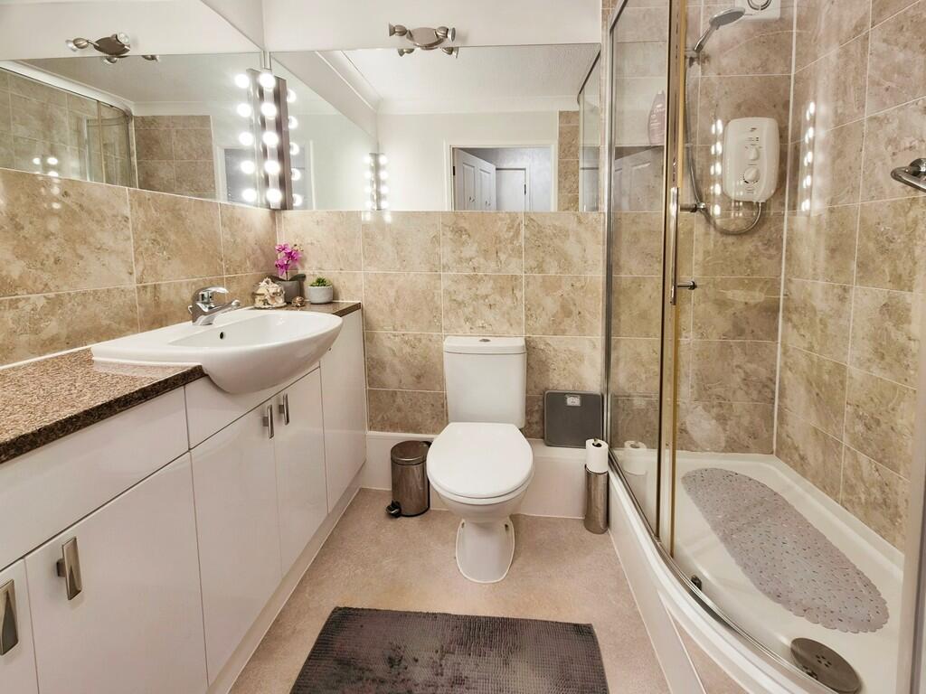 58dfb2fa-10000205...