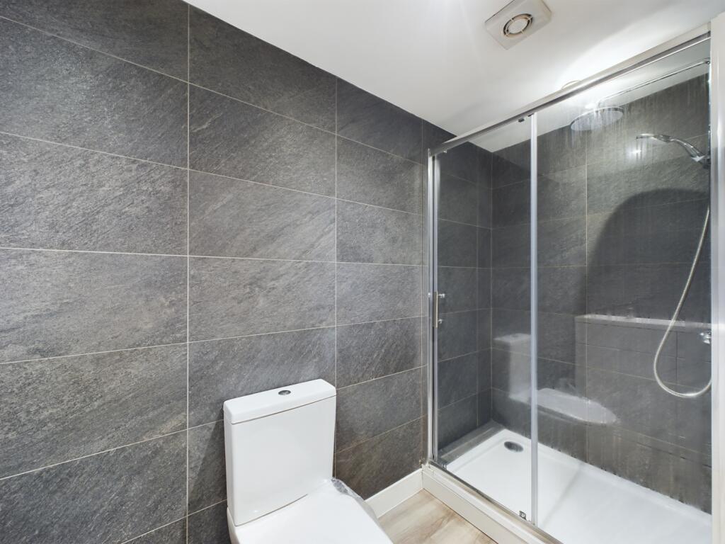 CAM02023G0-PR0116-STILL008