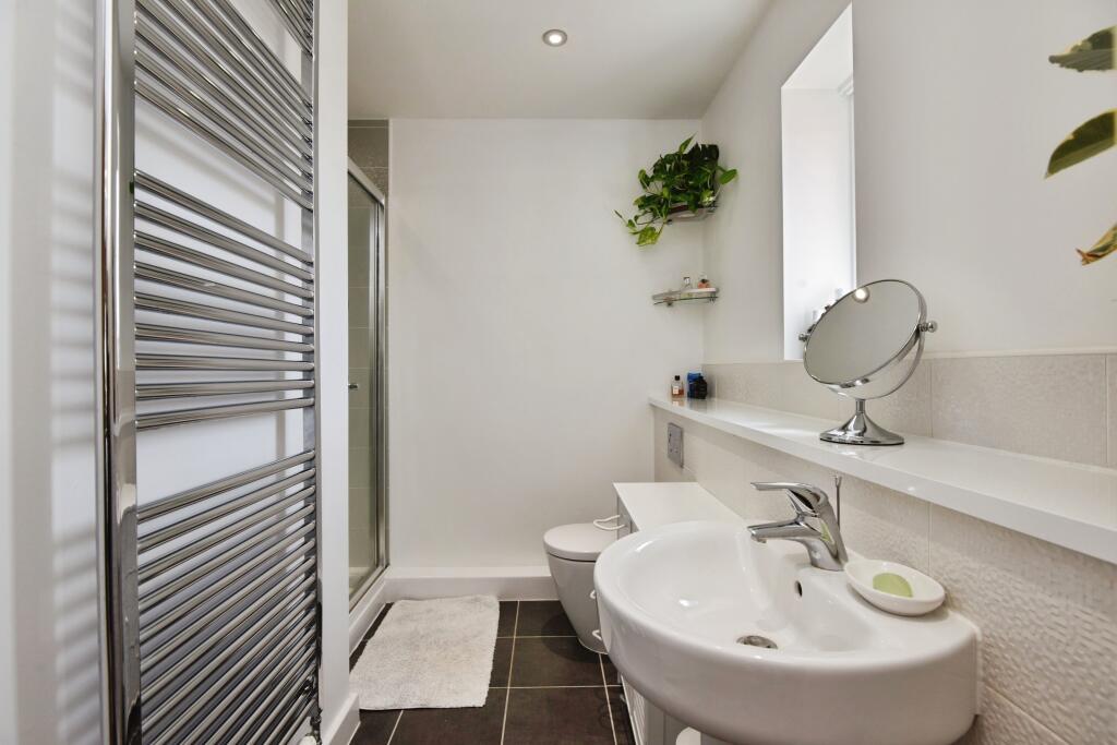 En-suite One