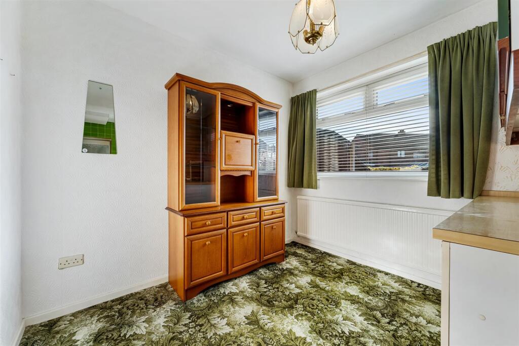 72 Sinclair Avenue dining room.jpg