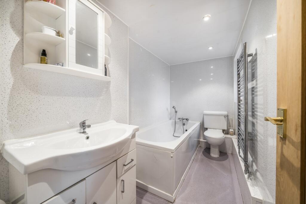 1356098-10-68dba578e61bc