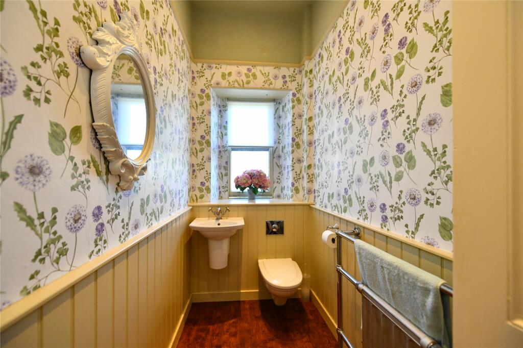 Wc Cloakroom