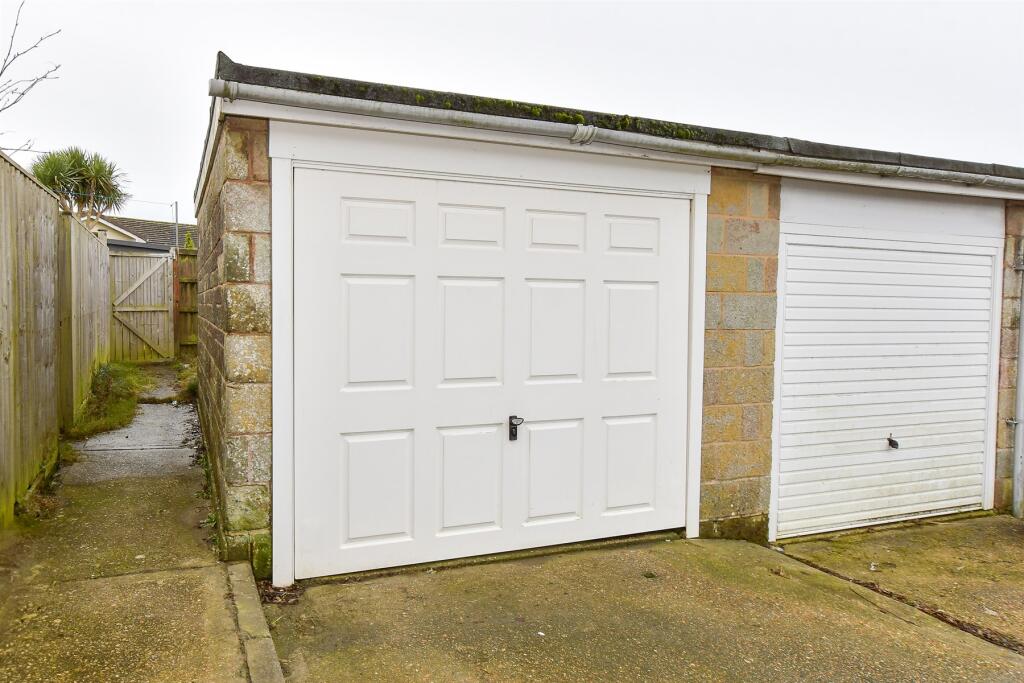 Driveway/Parking